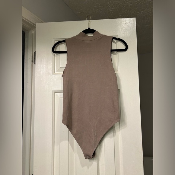 GOOD AMERICAN Mock Neck Seamless Bodysuit Size Large/X-Large Size 3/4 - Picture 5 of 5